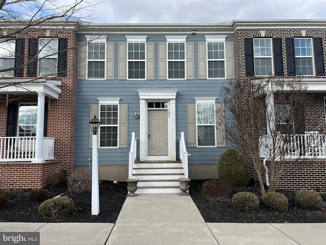 view of front of house