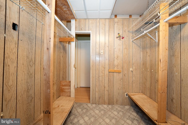 walk in closet featuring tile patterned floors