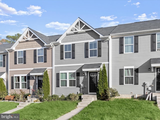 multi unit property with a front yard
