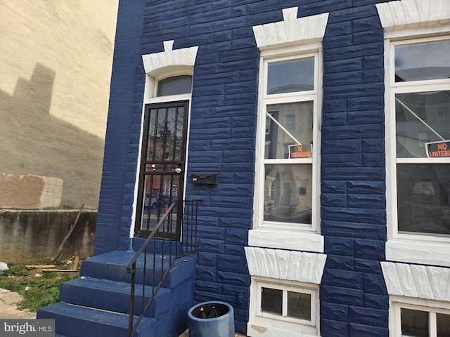 507 N Schroeder St, Baltimore, MD 21223 - property entrance featuring stone siding
