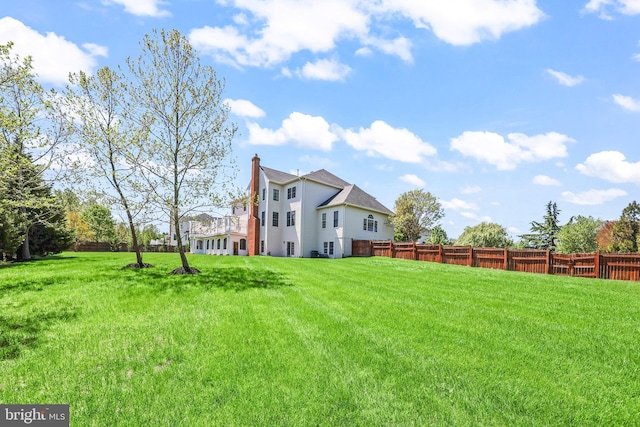 43112 Unison Knoll Cir, Ashburn, VA 20148 - view of yard featuring fence