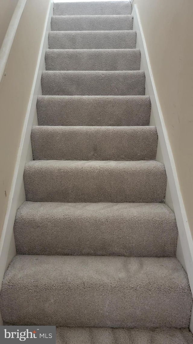 807 Riverside Dr, Pasadena, MD 21122 - view of staircase