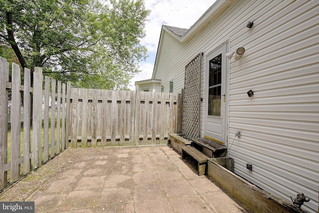 807 Riverside Dr, Pasadena, MD 21122 - view of patio with entry steps