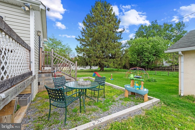 view of yard featuring fence