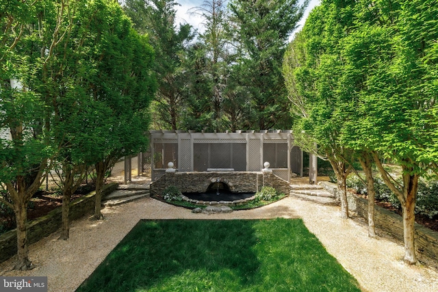 2740 Chain Bridge Rd NW, Washington, DC 20016 - view of yard