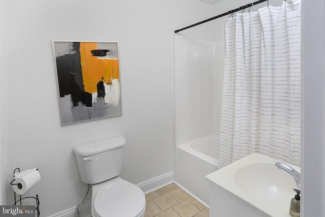 bathroom featuring shower / tub combo with curtain, tile patterned flooring, toilet, and baseboards