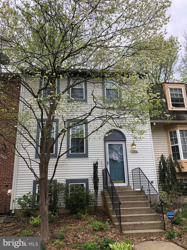 view of front of house with entry steps