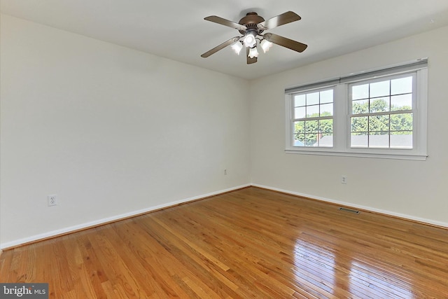 13407 Brookfield Dr, Chantilly, VA 20151 - empty room with baseboards, light wood-type flooring, and a ceiling fan