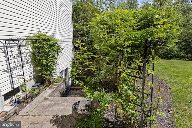 139 Watson Mill Rd, Landenberg, PA 19350 - view of green lawn