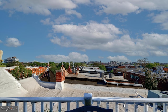 2636 N Calvert St N, Baltimore, MD 21218 - surrounding community featuring a view of city