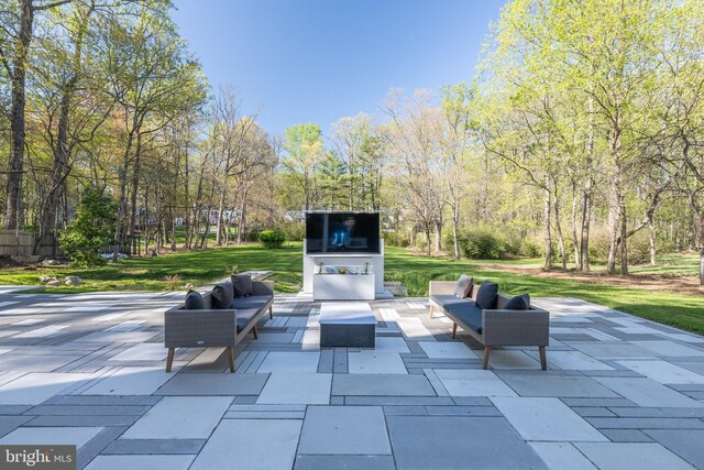 view of patio featuring outdoor lounge area