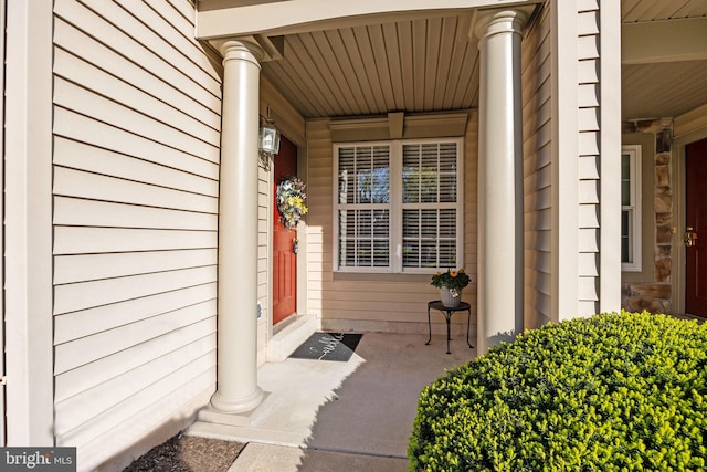 entrance to property with covered porch