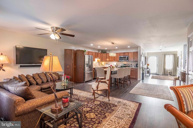 252 Parkside Ct, Woodstock, VA 22664 - living room featuring ceiling fan, dark wood finished floors, and recessed lighting