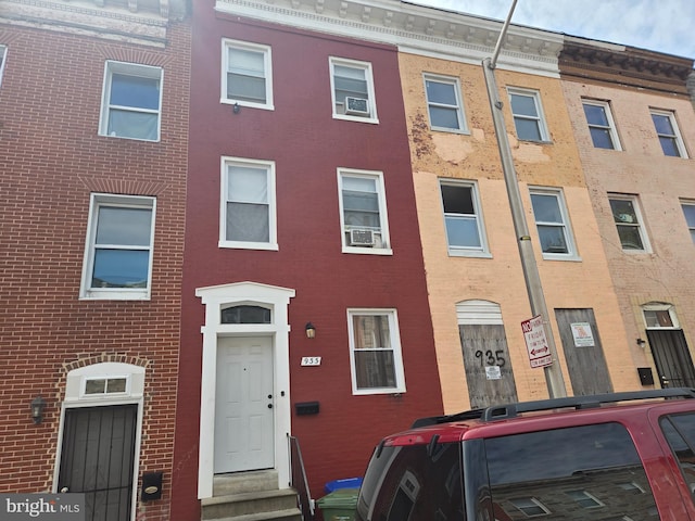 933 Bennett Pl, Baltimore, MD 21223 - view of building exterior featuring entry steps