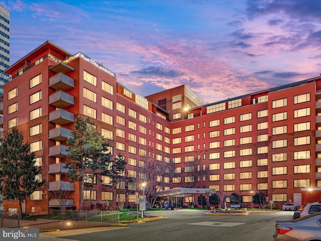 1021 Arlington Blvd Unit 237, Arlington, VA 22209 - view of building exterior