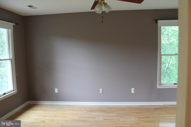 109 Hamlin Dr, Fredericksburg, VA 22405 - spare room featuring a ceiling fan, light wood-type flooring, and baseboards