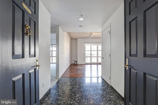 250 President St Unit 308, Baltimore, MD 21202 - entryway with baseboards