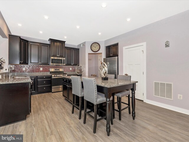 2004 Quandary Dr, Frederick, MD 21702 - dining area featuring visible vents, recessed lighting, baseboards, and light wood-type flooring