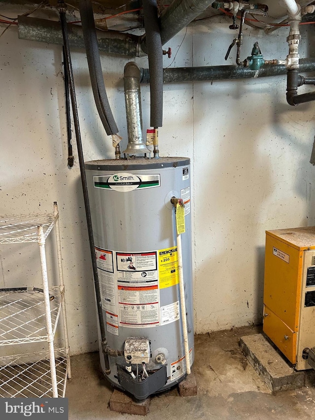 577 Snowden Rd, Upper Darby, PA 19082 - utilities featuring gas water heater