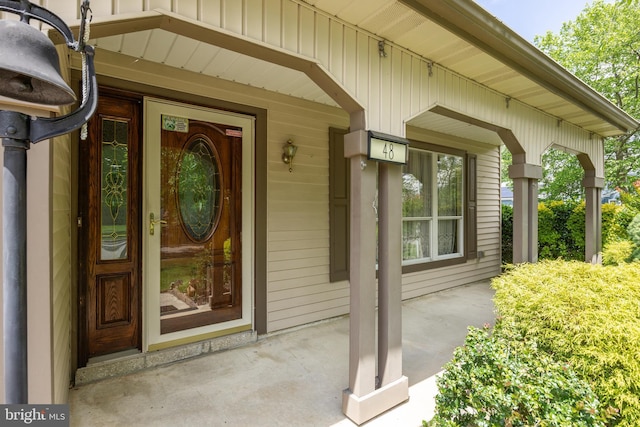 48 Dunstable Rd, Southampton, NJ 08088 - view of exterior entry featuring covered porch