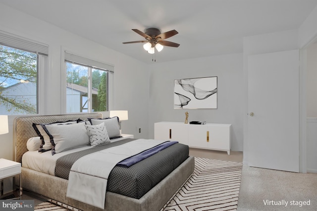 bedroom with ceiling fan