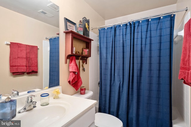 13073 Taverner Loop, Woodbridge, VA 22192 - full bath featuring toilet, a shower with curtain, visible vents, and vanity