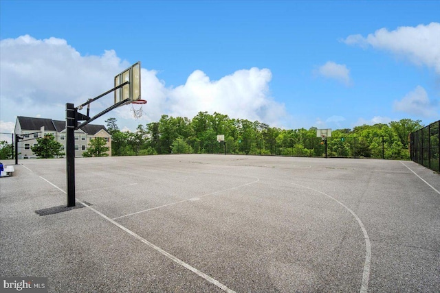 9402 Glen Ridge Dr, Laurel, MD 20723 - view of sport court featuring community basketball court and fence