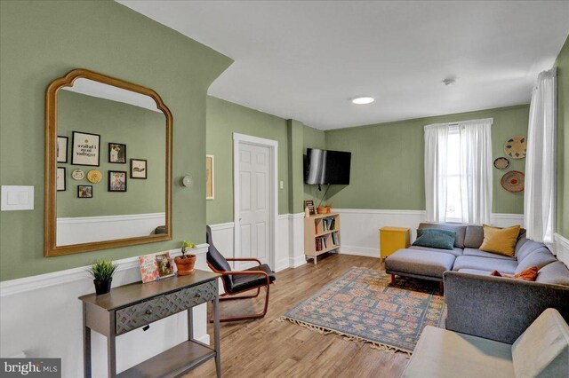 304 Charles Rd, Lancaster, PA 17603 - living area featuring wood finished floors