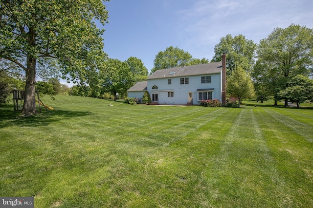 view of grassy yard