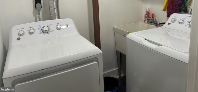 1305 Wendover Ct, District Heights, MD 20747 - laundry area with independent washer and dryer