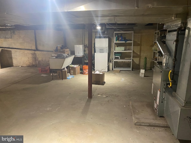 view of unfinished basement