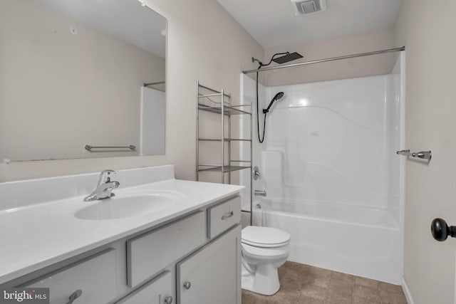 730 Farmwood Ln, Lebanon, PA 17042 - full bath with toilet, vanity, tub / shower combination, and baseboards