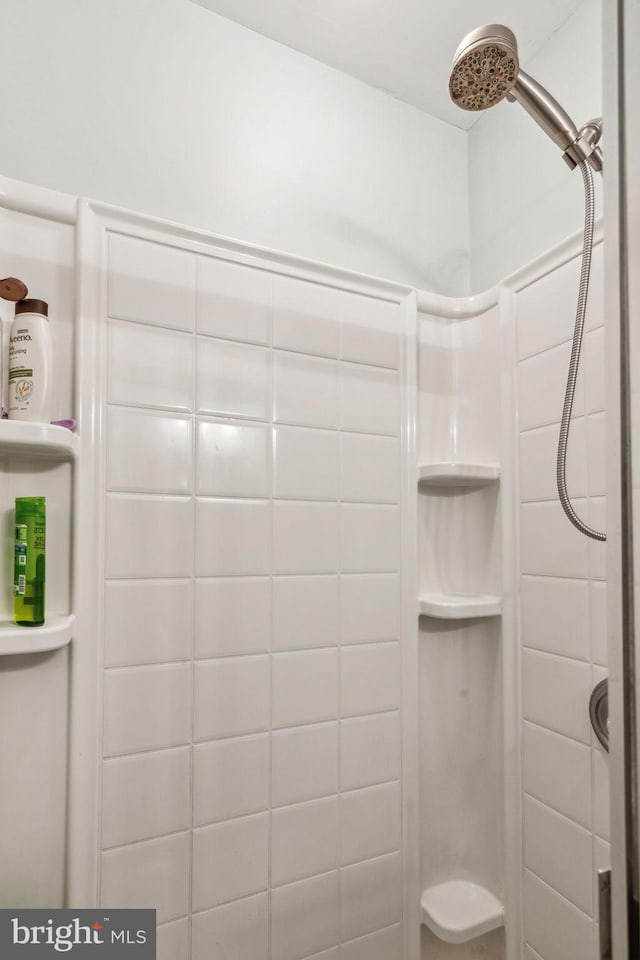 2308 Spruce St Unit 2310A, Philadelphia, PA 19103 - full bath with tiled shower