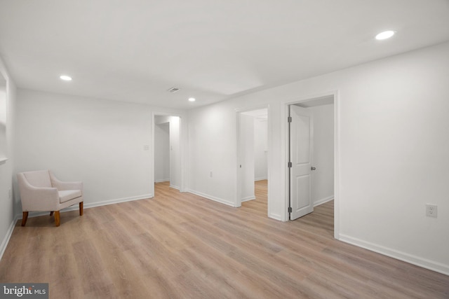 3604 Ripplingbrook Ct, Bowie, MD 20721 - interior space featuring baseboards, light wood-type flooring, and recessed lighting