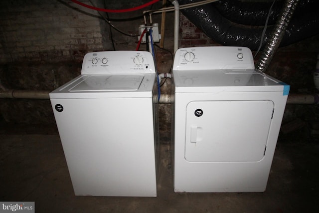 laundry room featuring washer and dryer