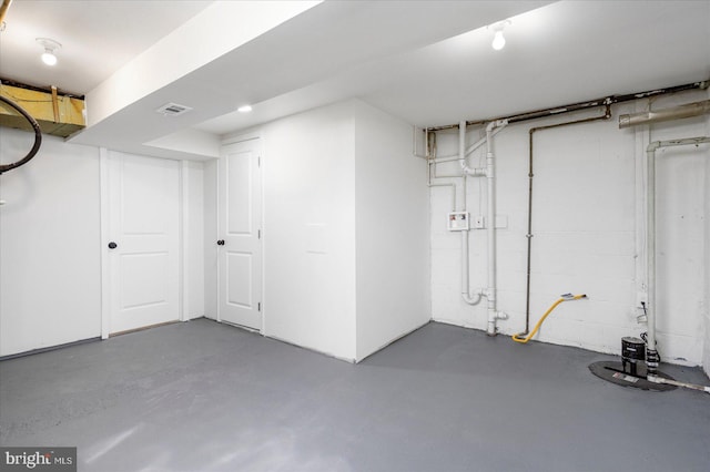 finished below grade area featuring visible vents