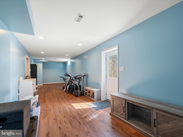 628 Allegheny Cir, Woodstock, VA 22664 - hallway featuring wood finished floors, recessed lighting, and baseboards