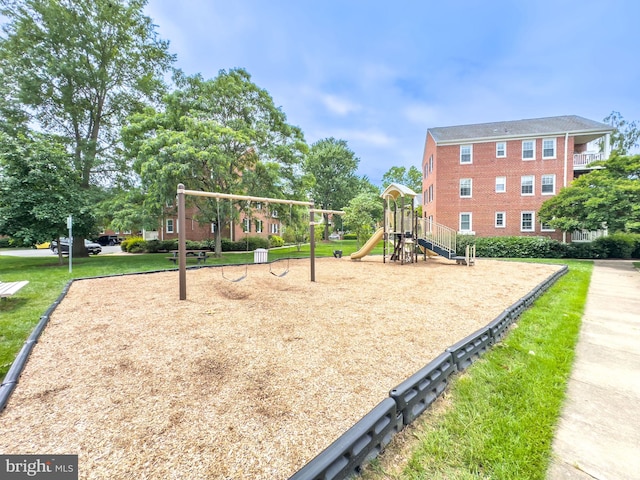 6618 Boulevard Vw Unit C1, Alexandria, VA 22307 - community play area with a lawn