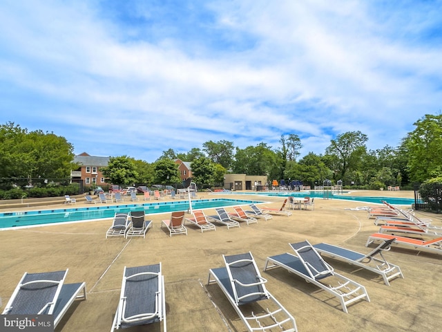 6618 Boulevard Vw Unit C1, Alexandria, VA 22307 - community pool with a patio area and view of scattered trees