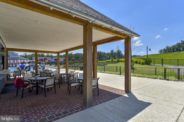 17438 Southern Shores Dr, Dumfries, VA 22026 - view of patio featuring fence