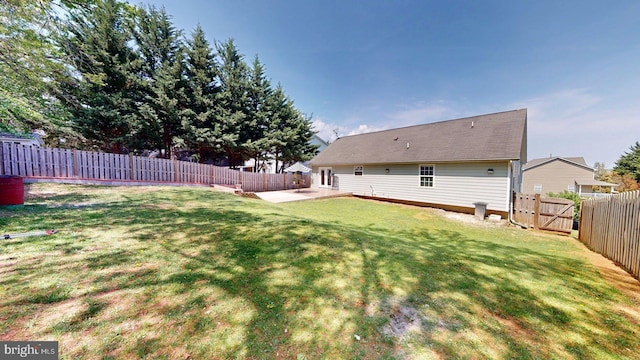 609 Quartzite Cir, Winchester, VA 22601 - view of yard featuring a fenced backyard and a patio