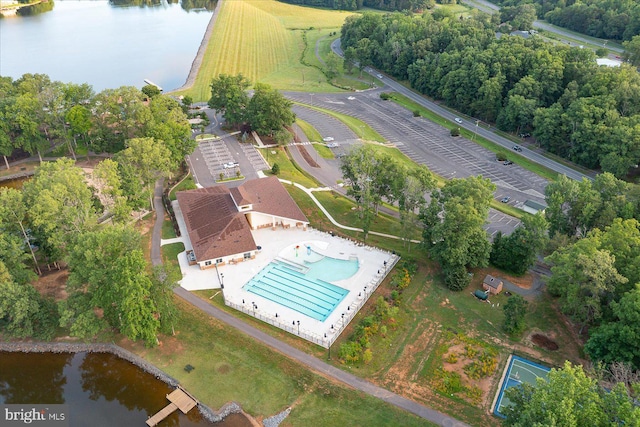 bird's eye view with a water view