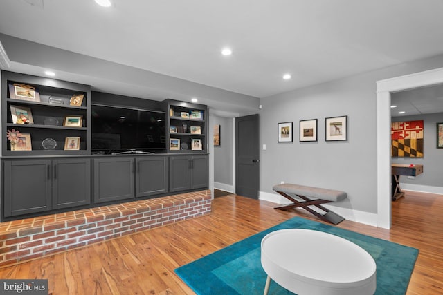 910 Lynch Dr, Arnold, MD 21012 - living room featuring baseboards, recessed lighting, and wood finished floors