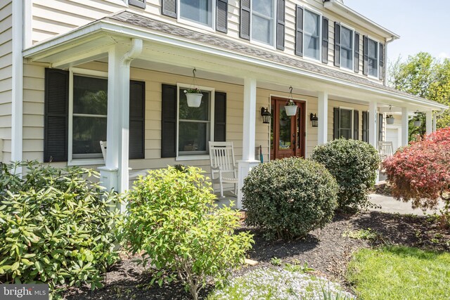 view of front of house with covered porch