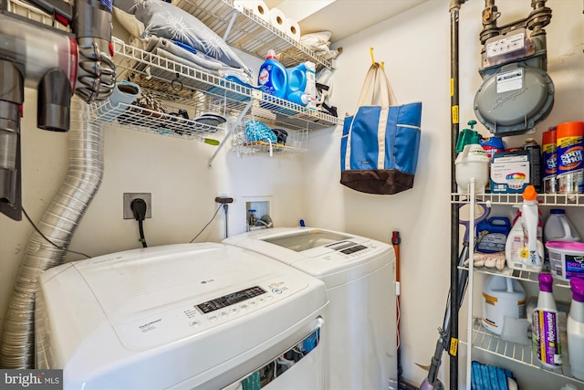 7524 Snowpea Ct Unit 9, Alexandria, VA 22306 - clothes washing area featuring washer and dryer and laundry area
