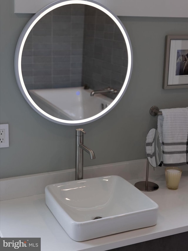 room details featuring a sink