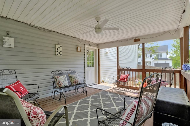 deck with ceiling fan