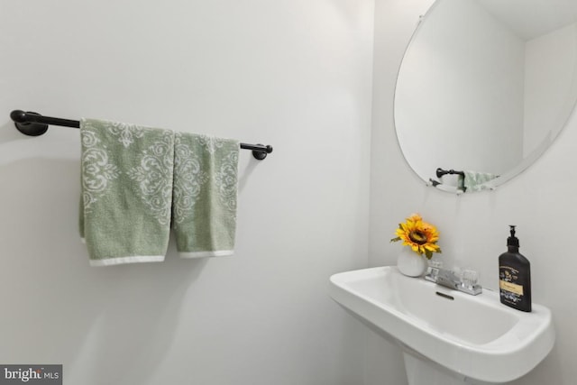 11408 Leland Pl, Waldorf, MD 20601 - bathroom featuring a sink