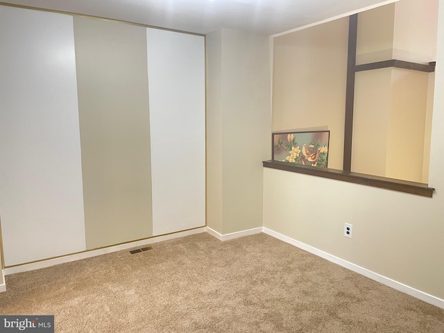 218 Keats Ct, Sicklerville, NJ 08081 - spare room featuring baseboards, visible vents, and carpet