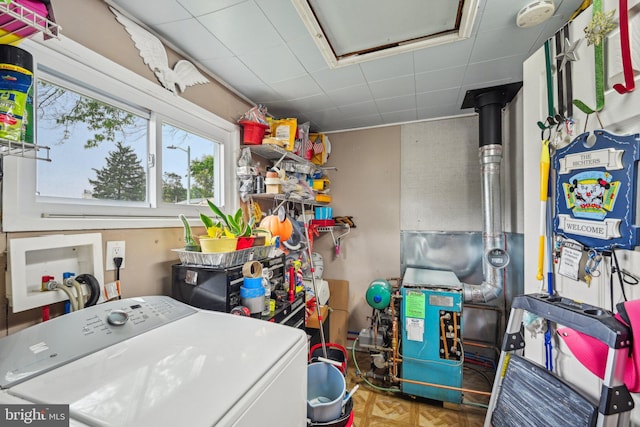 6 Swan Ln, Levittown, PA 19055 - storage area with washer / dryer